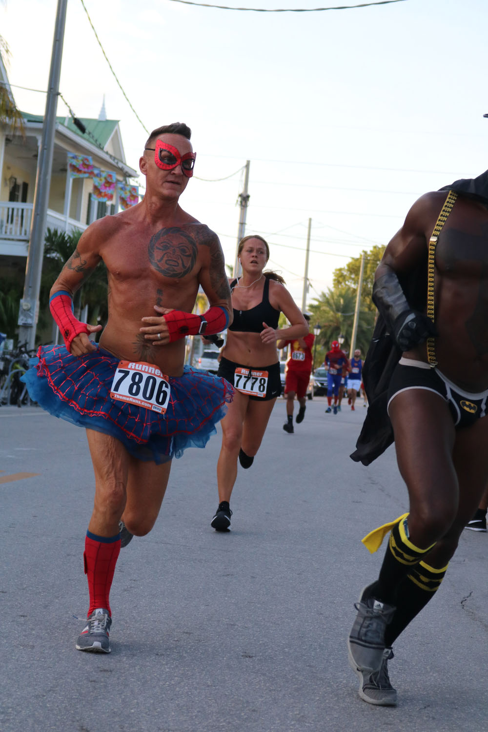 Heroes and Villains 5K 2018 photo - Duval Street, Key West